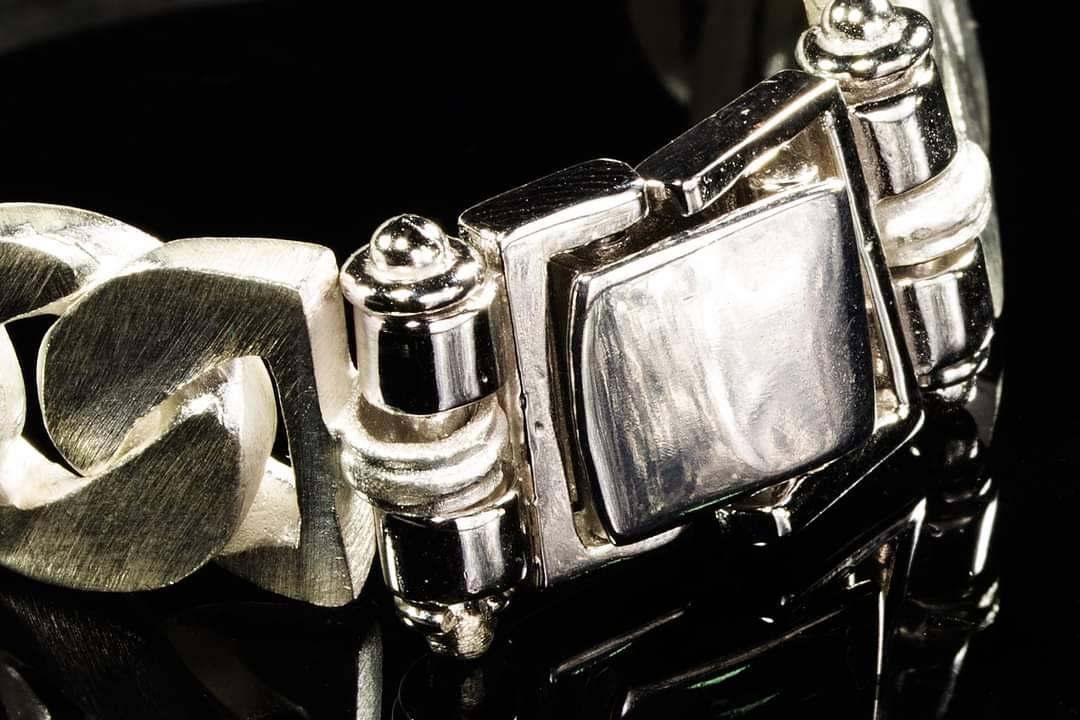 ล็อคเลสข้อมือ ข้อล็อคสายเลส เนื้ออัลปาก้า - Image 2