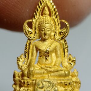 พระพุทธชินราช ภปร. เนื้อทองคำ ปี 2551 วัดพระศรีรัตนมหาธาตุวรมหาวิหาร จังหวัดพิษณุโลก 