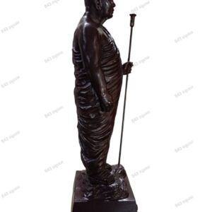 Alternative view of พระรูปเหมือนยืนบูชา ปี 2519 หลวงปู่ฝั้น อาจาโร วัดบวรนิเวศฯ กรุงเทพมหานคร