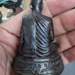 Alternative view of พระบูชาตั้งหน้ารถ 2 นิ้ว หลวงปู่บุญมา สุชีโว วัดป่าสุขเกษม จังหวัดหนองบัวลำภู