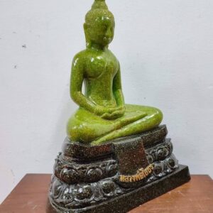 Alternative view of พระบูชาหลวงพ่อโสธร รุ่น 2 ปี 2555 วัดโสธรวรารามวรวิหาร จ.ฉะเชิงเทรา