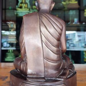 Alternative view of พระบูชา"รุ่นแรก" หลวงตาแหวน ทยาลุโก วัดป่าหนองนกกด จังหวัดสกลนคร