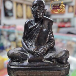 พระบูชารุ่นแรก ขนาดหน้าตัก 5 นิ้ว หลวงปู่ดีเนาะ วัดมัชฌิมาวาส จังหวัดอุดรธานี