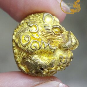 Alternative view of ลูกอมหมูพลิกแผ่นดิน ปี 2562 หลวงพ่อเจริญ ฐานยุตโต วัดโนนสว่าง จังหวัดอุดรธานี