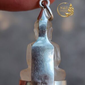 Alternative view of พระแก้วมรกต ตัวถังเนื้อเงิน หลวงพ่อเจริญ ฐานยุตโต วัดโนนสว่าง จังหวัดอุดรธานี